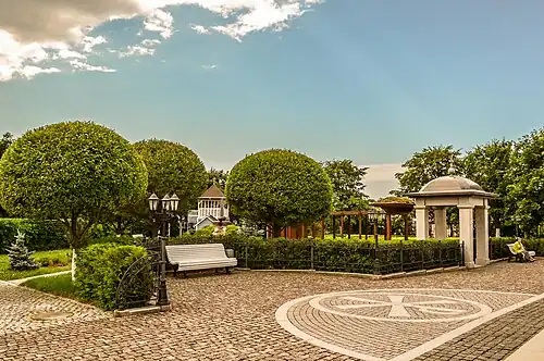 Церковное подворье