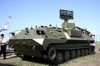 Модуль разведки и управления 9С932-1 МРУ-Б на гусеничном шасси МТ-ЛБу из состава КСА «Барнаул-Т» на МАКС-2011