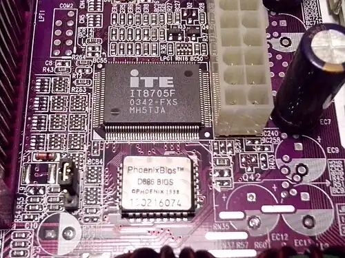 Джампер очистки конфигурации в BIOS на материнской плате ASUS L7VMM2 REV1.1