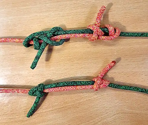 Регулируемый соединительный узел Роберта Чисналла, канадского альпиниста.Ходовые концы — внутри узла