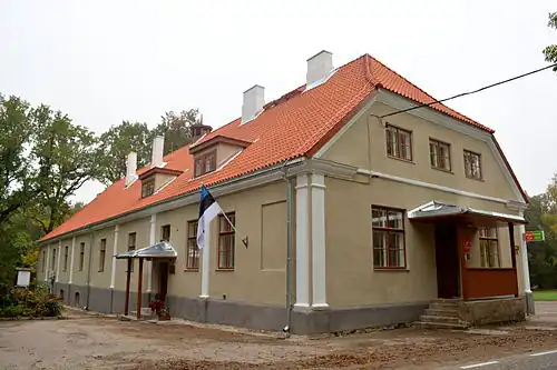 Почтовое отделение и банковская контора (бывший амбар мызы Ая)