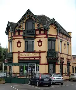 Здание Café de la Gare