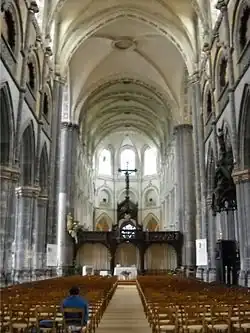 Центральный неф собора Святого Петра