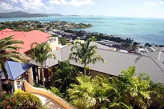 Эрли-Бич, вид побережья с холма