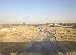 Аксу между сёлами Аксукент и Карасу, в сентябре