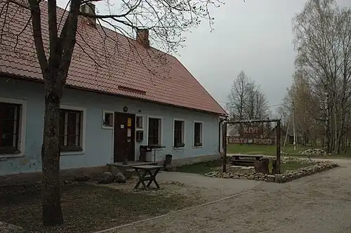 Корчма и магазин (памятник культуры, бывший дом управляющего мызой Алацкиви)