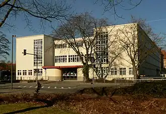 «Стеклянная» школа, Целле