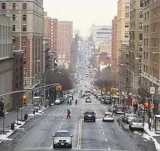 Вид на Амстердам-авеню со стороны Колумбийского университета