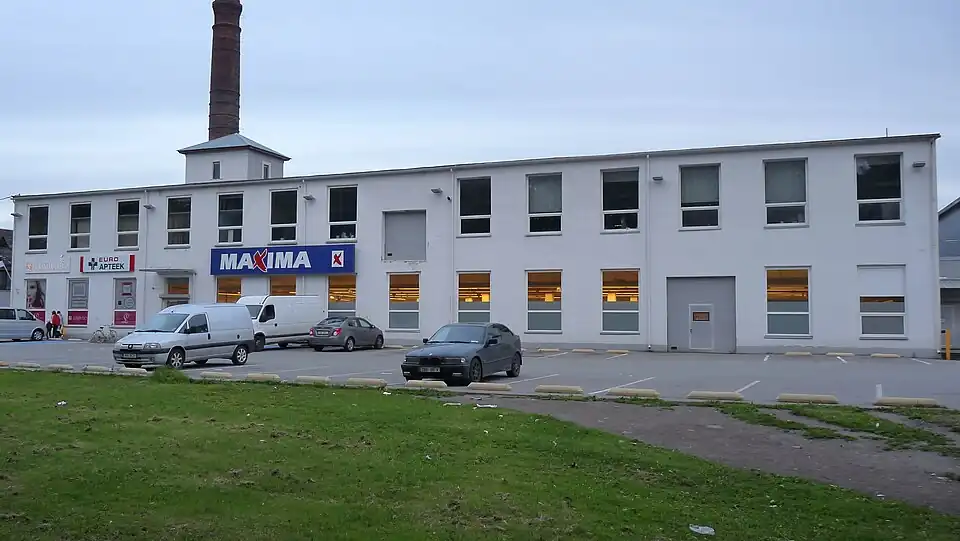 Дом 35В, магазин «Maxima X»