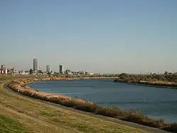 Река у города Тода в 2004 году.