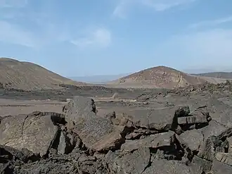 Застывшая лава вулкана Ардукоба (13 января 2005 г.).