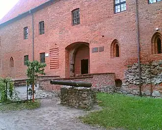 Вход в замок с западной стороны