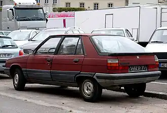 Пятидверный хэтчбек Renault 11