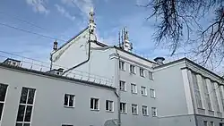 Брандмауэр западного фасада