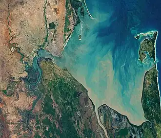 Снимок бухты Мапуту, сделанный спутником Sentinel-2 в марте 2019 года.