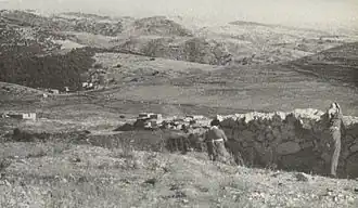 Арабские бойцы на высоте, господствующей над дорогой в Иерусалим