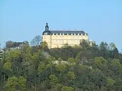 Вид замка со стороны города