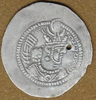 Изображение Бахрама V на серебряной драхме