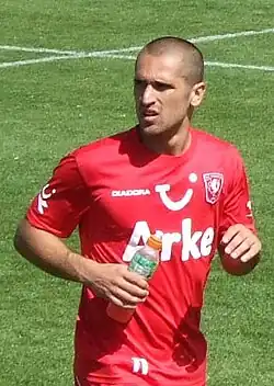 Эмир Байрами в форме «Твенте»