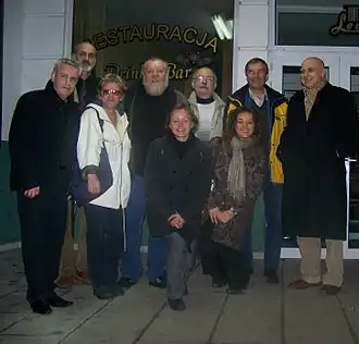 Banjo Band на входе в отель Lech в Познани (2008 г.)