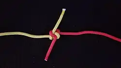 9. Без схваток, затягивается в комок, негоден к использованию.