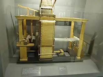 копия ткацкого станка Бушона в парижском Музее искусств и ремёсел