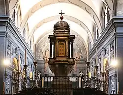 Киворий главного алтаря. 1671. Архитектор Б. Петруччи