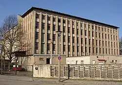 Бывшая сигаретная фабрика. Фото 2008 года.