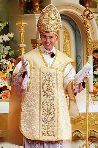 Бернар Тиссье де МалереSSPX Bishop Bernard Tissier de Mallerais, S.S.P.X. † (англ.). Catholic Hierarchy. Дата обращения: 12 октября 2024.