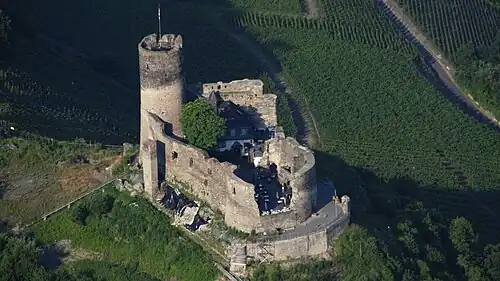 Вид руин замка сверху