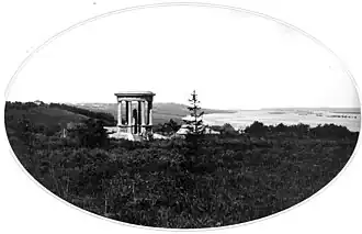 Памятник-беседка в честь 100-летия со дня рождения И.А. Гончарова (1912).