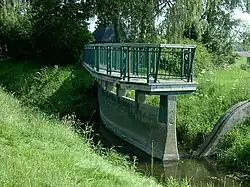 Бифуркация: справа — Эльзе, слева — Хазе