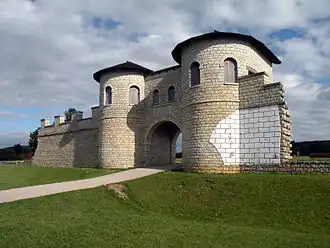 Реконструкция ворот римского лагеря