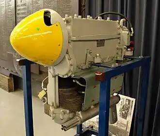 Двигатель Blackburn Bombardier 702 в экспозиции фонда Rolls-Royce Heritage Trust (Дерби, Дербишир)