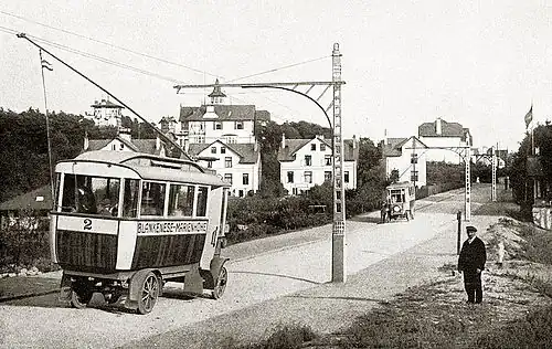 Более ранняя конструкция троллейбусов с одной штангой — Гамбург, между 1911 и 1914 г.