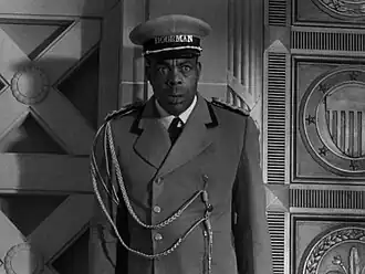 В фильме «Весь город говорит» (1935)