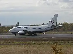Boeing 737-500 «Оренбургских авиалиний» в Белгороде