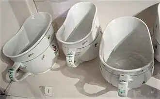 Бурдалю, принадлежавшее бывшей австрийской императорской фамилии. Хофбург, Вена