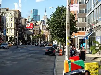 Бауэри к северу от Хаустон-стрит