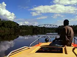 Единственный мост через реку в районе города Столкертсейвера, возведённый в 1980 году