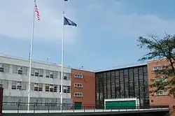 Средняя школа в Бронксе