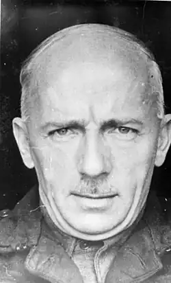 Генерал-майор Вальтер Дорнбергер в британском лагере (1945)