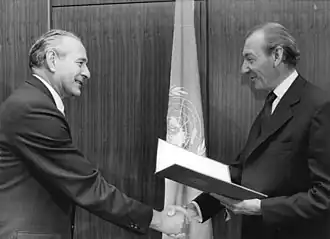 Петер Флорин (слева) и Курт Вальдхайм (Нью-Йорк, 1973)