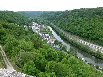 Вид на долину реки Лан и город Лауэнбург