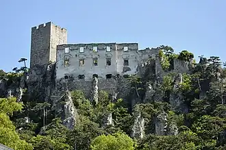 Руины замка, вид со стороны города