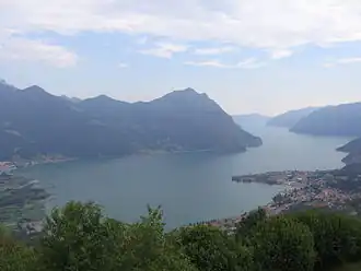 Вид на озеро Изео с севера
