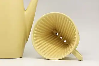 Кофейник с воронкой (без фильтра) фирмы Melitta, 102 модель. 1960-е годы