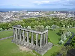 Национальный монумент в Эдинбурге