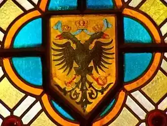 Российский двуглавый орёл на фасаде здания