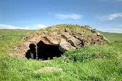 Пещера Лернанист (Сурби)